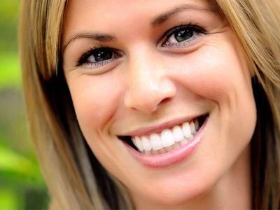 Le persone over 40 sembrano più giovani quando sorridono